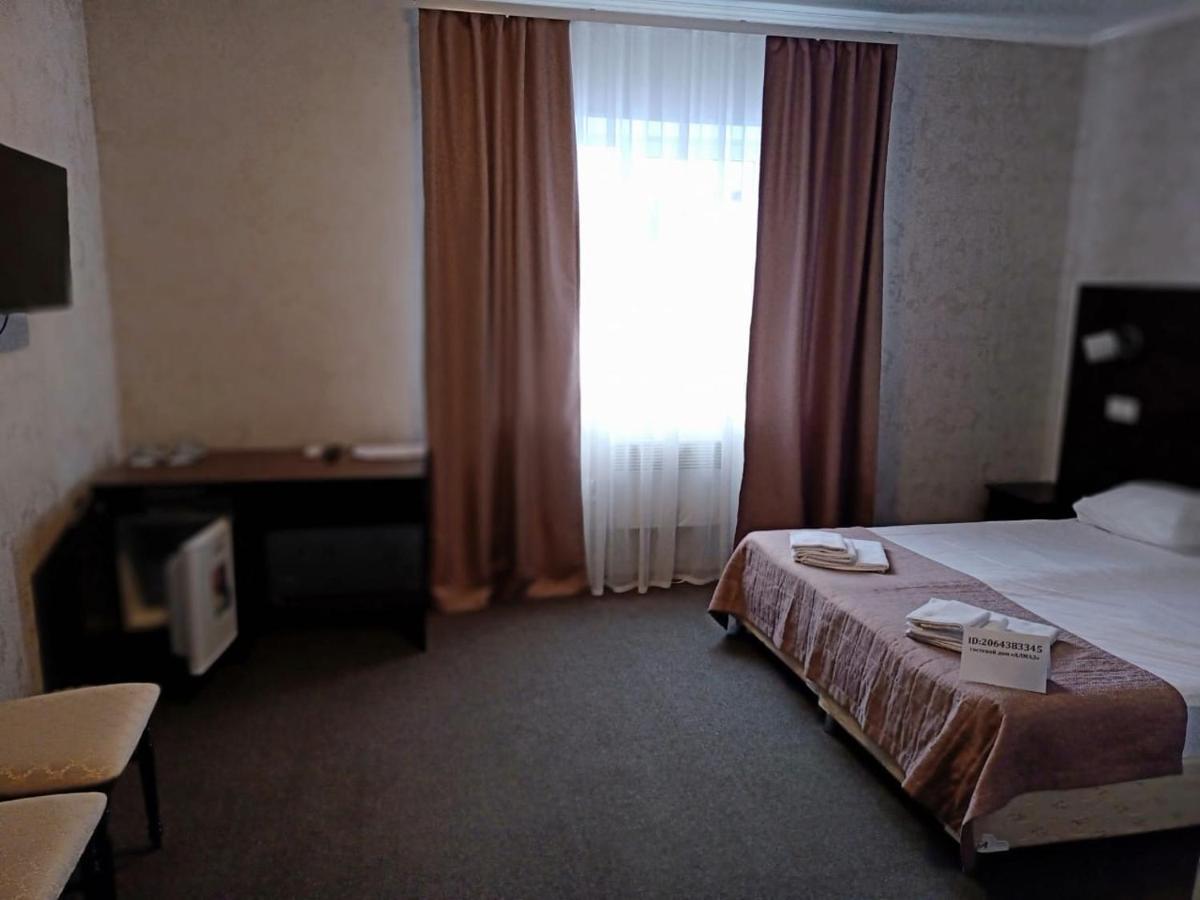 "Алмаз" Hotel Tuapsze Kültér fotó